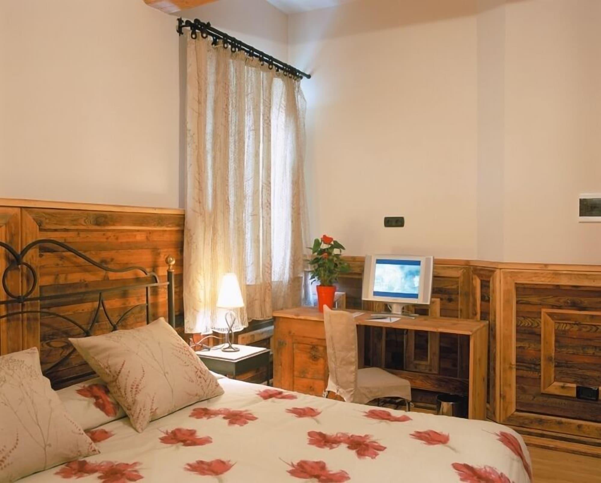 Hotel Sant Roc Solsona Exterior foto